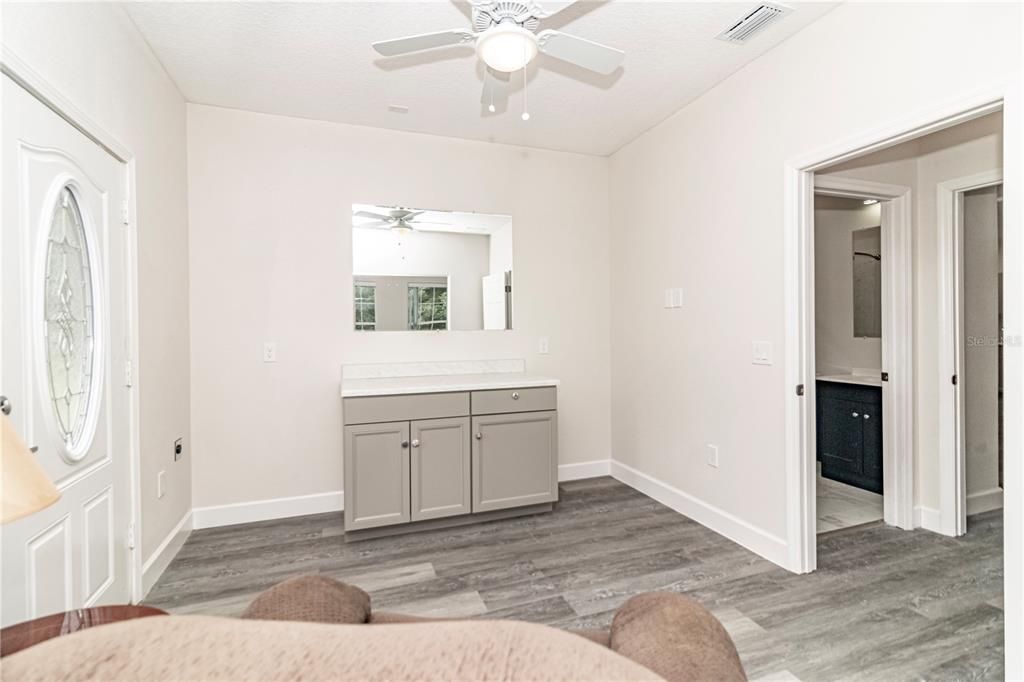 Active With Contract: $298,500 (2 beds, 2 baths, 1400 Square Feet)