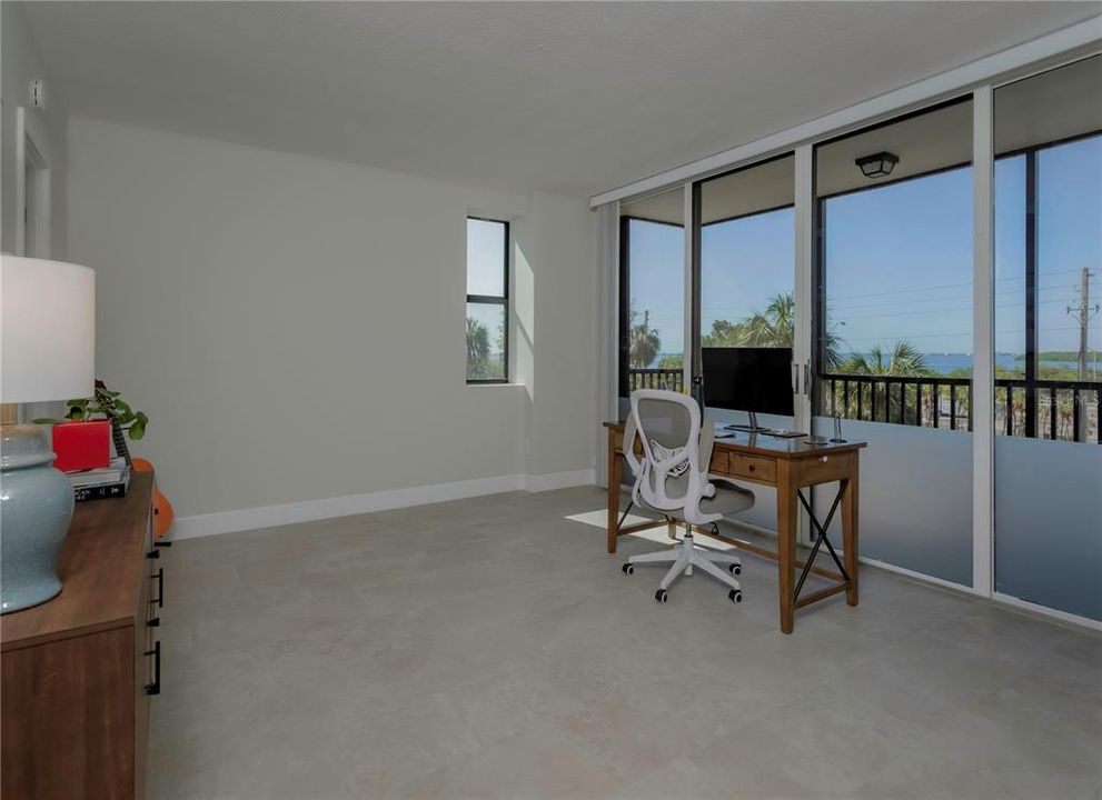 For Sale: $475,000 (2 beds, 2 baths, 1290 Square Feet)