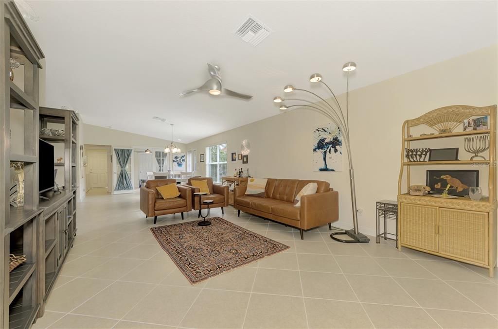 For Sale: $469,500 (3 beds, 2 baths, 1549 Square Feet)