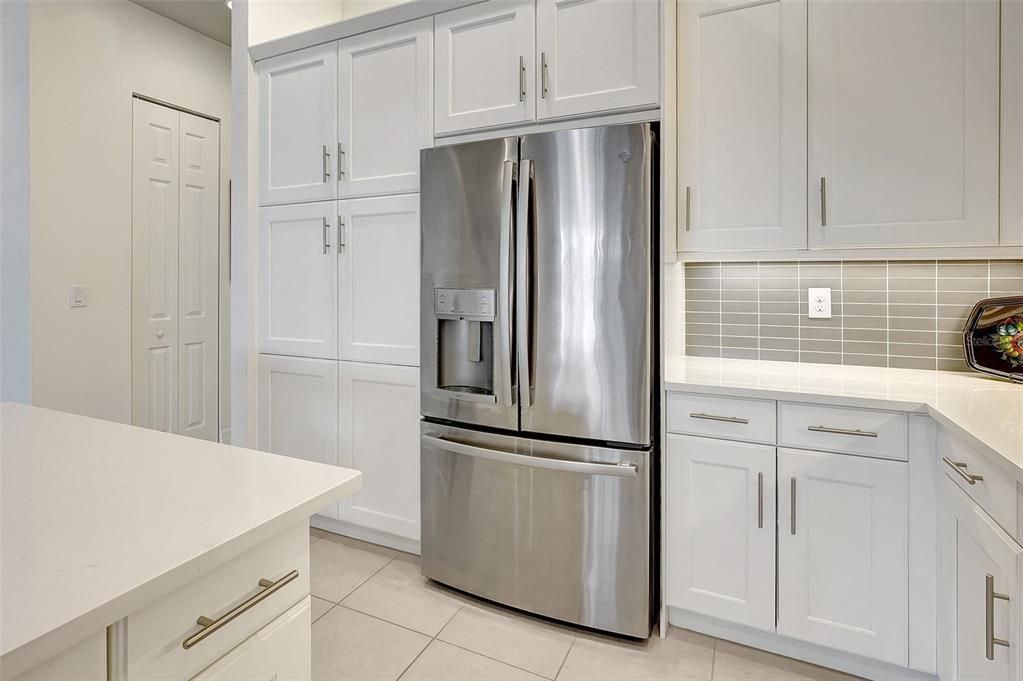 For Sale: $475,000 (2 beds, 2 baths, 2023 Square Feet)