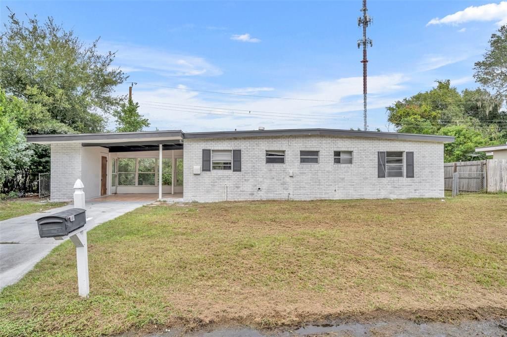 For Sale: $275,000 (3 beds, 2 baths, 1443 Square Feet)