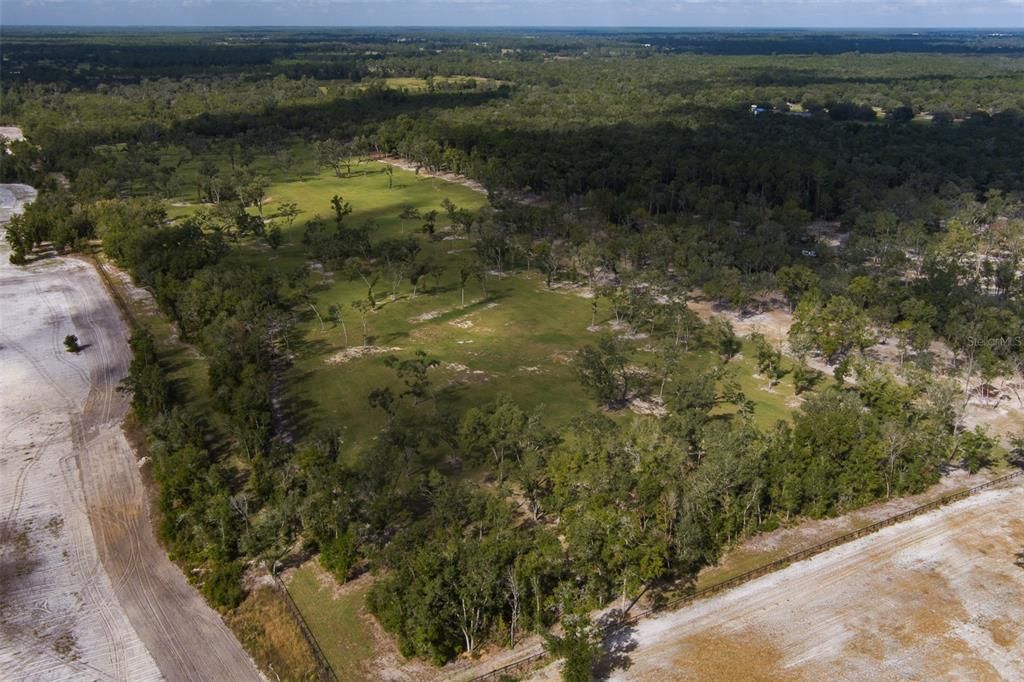 На продажу: $2,340,000 (36.00 acres)