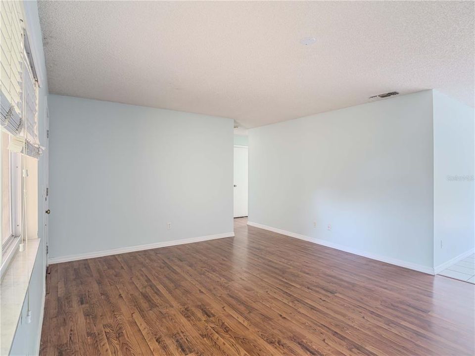 For Rent: $2,150 (3 beds, 2 baths, 1260 Square Feet)