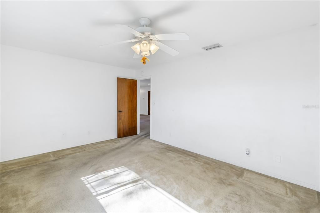 For Sale: $439,000 (4 beds, 2 baths, 1520 Square Feet)