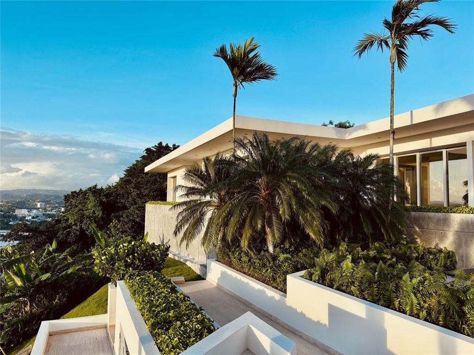 待售: $12,500,000 (5 贝兹, 6 浴室, 7306 平方英尺)