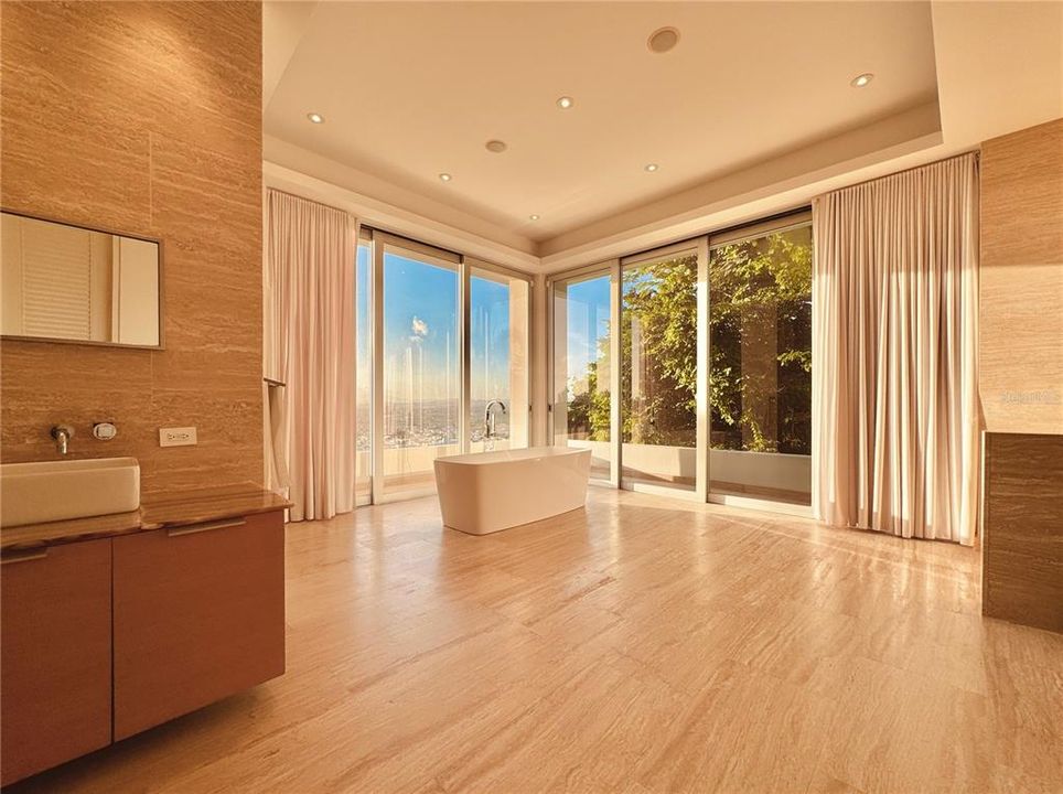 待售: $12,500,000 (5 贝兹, 6 浴室, 7306 平方英尺)