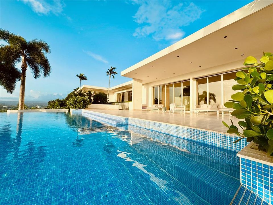 待售: $12,500,000 (5 贝兹, 6 浴室, 7306 平方英尺)