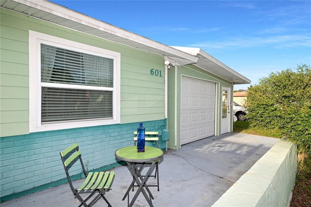 For Sale: $240,000 (2 beds, 2 baths, 1000 Square Feet)