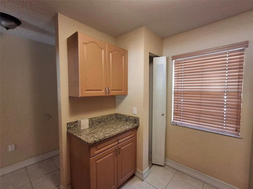 For Rent: $1,600 (2 beds, 2 baths, 910 Square Feet)