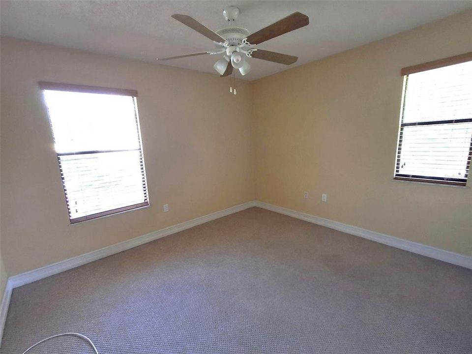 For Rent: $1,600 (2 beds, 2 baths, 910 Square Feet)