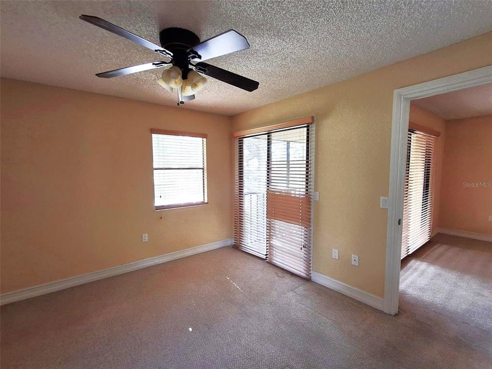 For Rent: $1,600 (2 beds, 2 baths, 910 Square Feet)