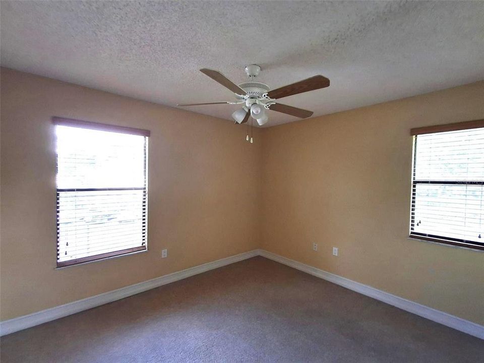 For Rent: $1,600 (2 beds, 2 baths, 910 Square Feet)