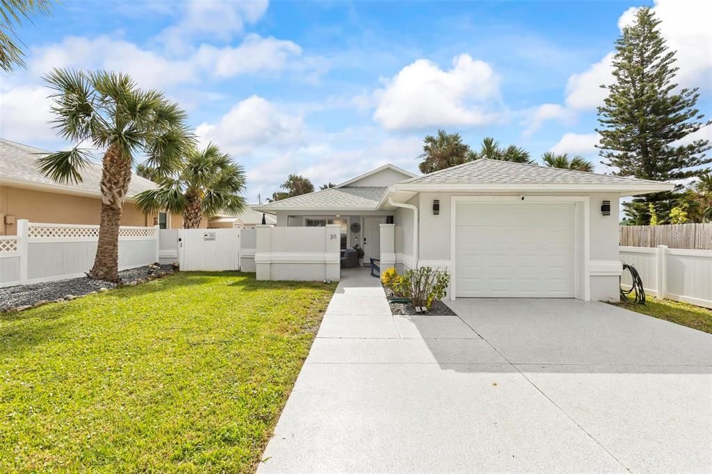 For Sale: $554,000 (3 beds, 2 baths, 1160 Square Feet)