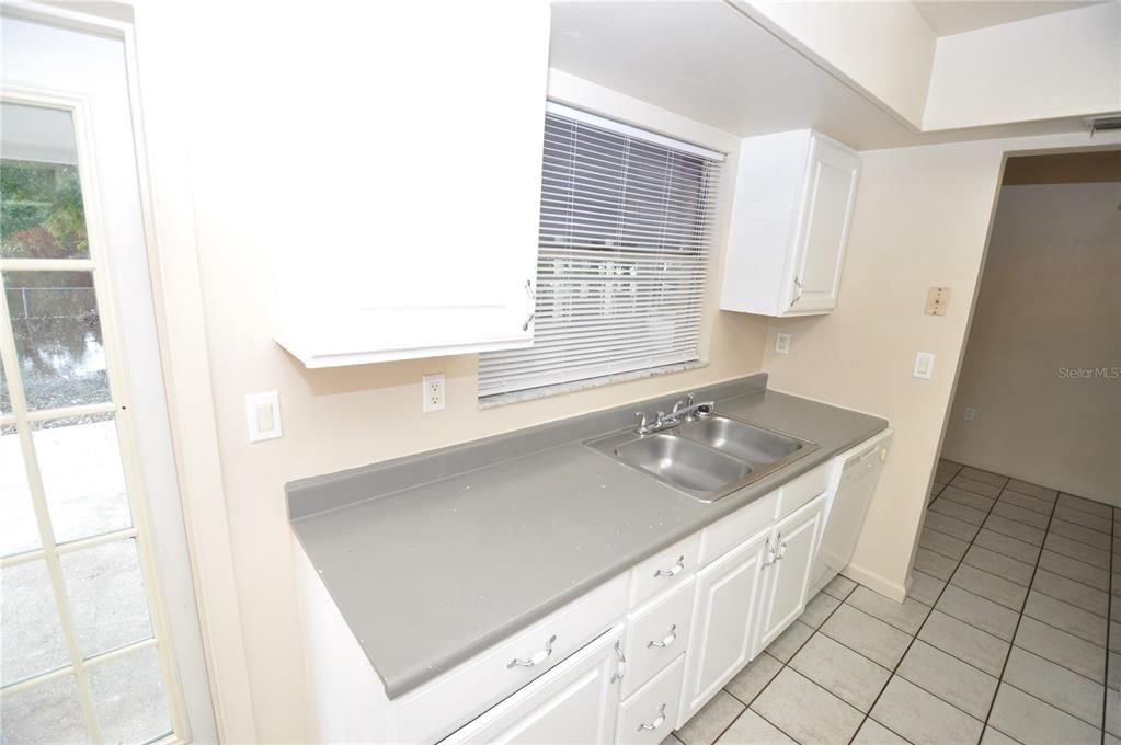 For Rent: $1,650 (2 beds, 2 baths, 1011 Square Feet)