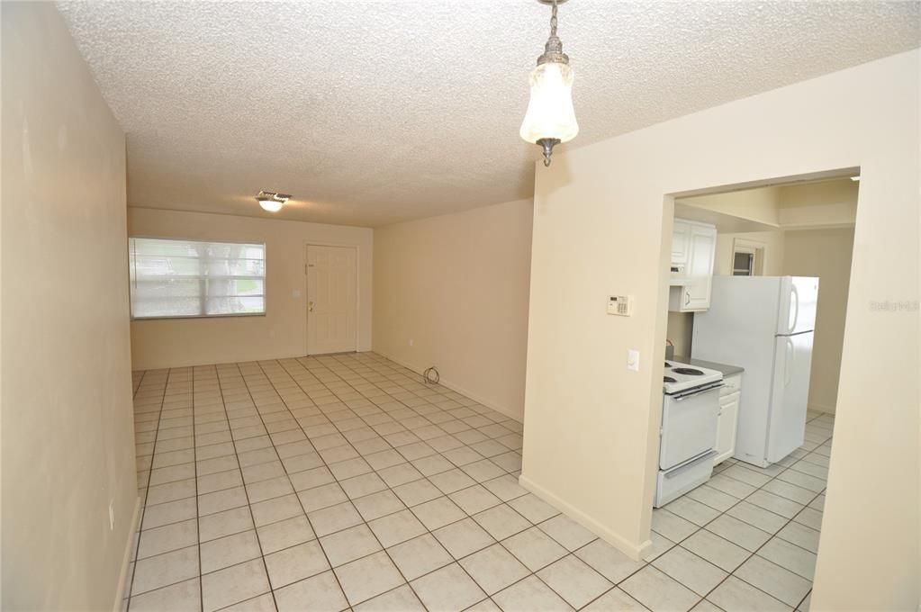 For Rent: $1,650 (2 beds, 2 baths, 1011 Square Feet)