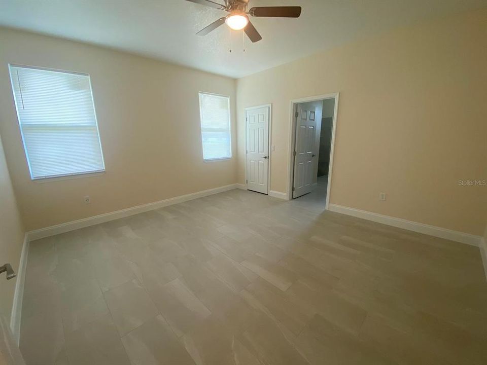 For Rent: $1,700 (3 beds, 2 baths, 1381 Square Feet)