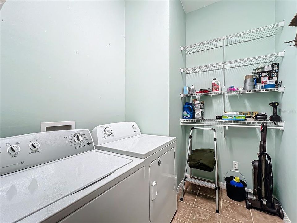 Utility Room - W/D included