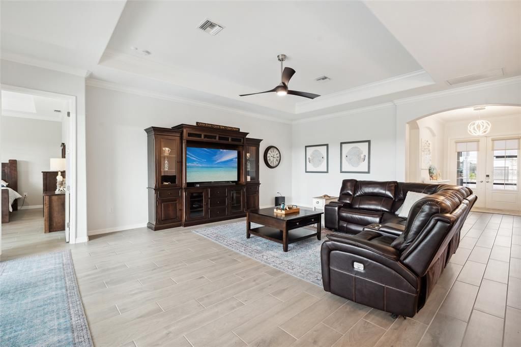 For Sale: $849,000 (3 beds, 3 baths, 2449 Square Feet)