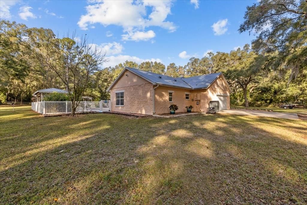 For Sale: $779,900 (3 beds, 2 baths, 2002 Square Feet)