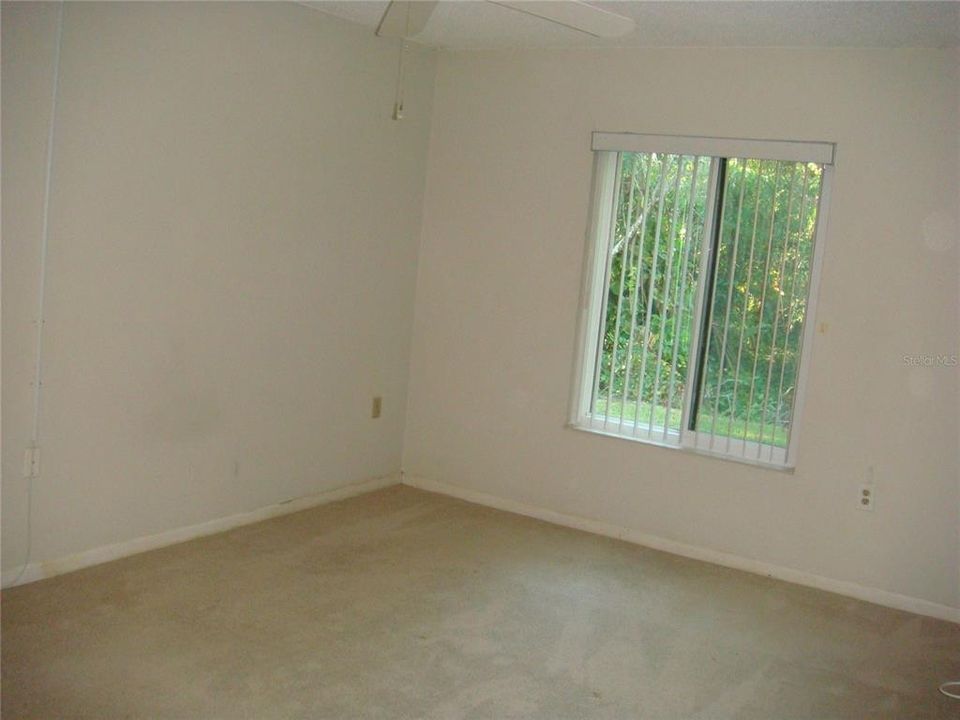 For Sale: $175,000 (2 beds, 2 baths, 1060 Square Feet)