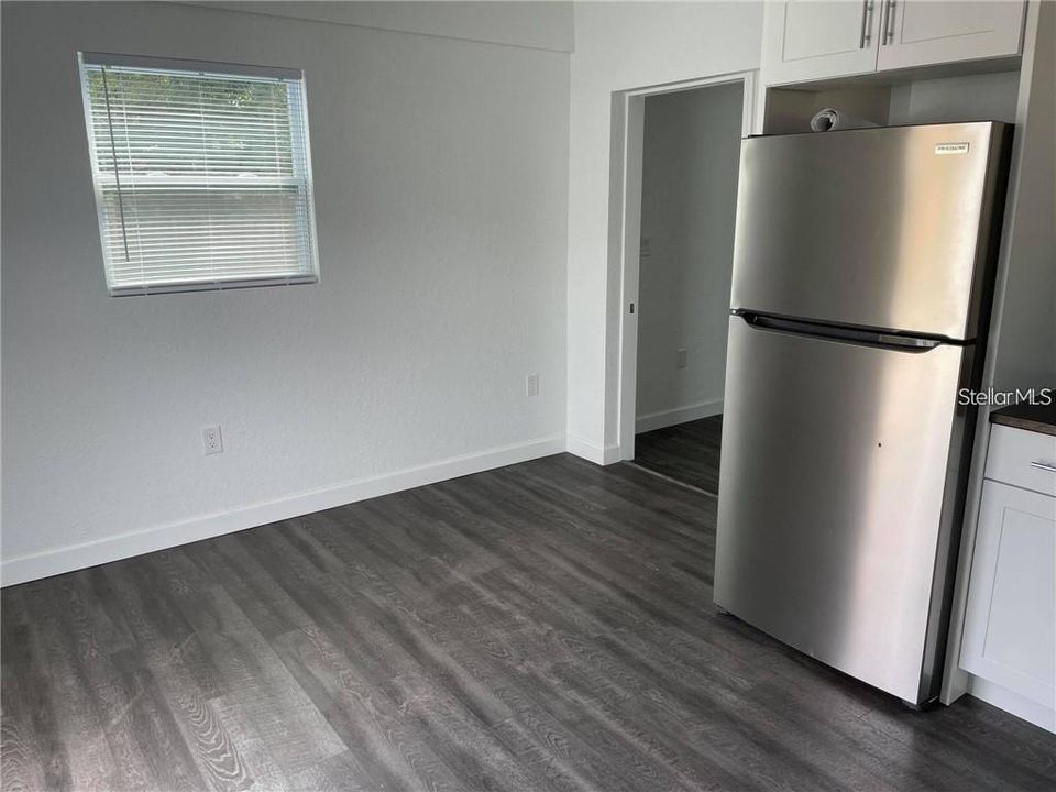 For Rent: $1,450 (1 beds, 1 baths, 384 Square Feet)