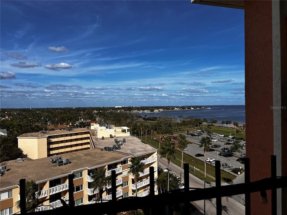 Spectacular Water view from the 10th floor