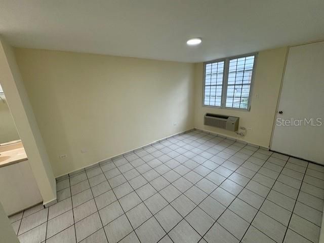 For Rent: $2,300 (3 beds, 2 baths, 1260 Square Feet)