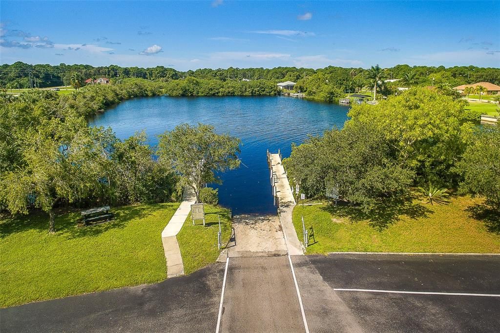 Community boat ramp available if you join the voluntary HOA