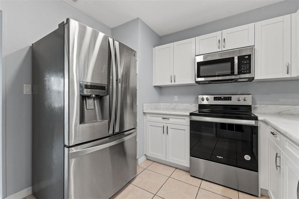 For Sale: $390,000 (3 beds, 2 baths, 1104 Square Feet)