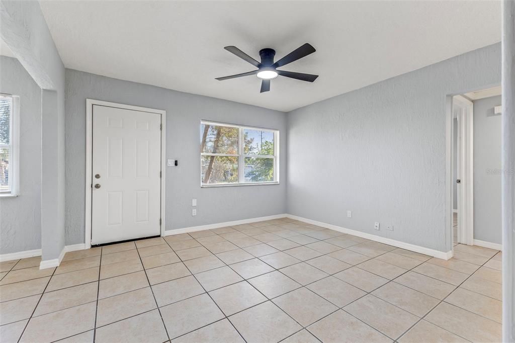 For Sale: $390,000 (3 beds, 2 baths, 1104 Square Feet)