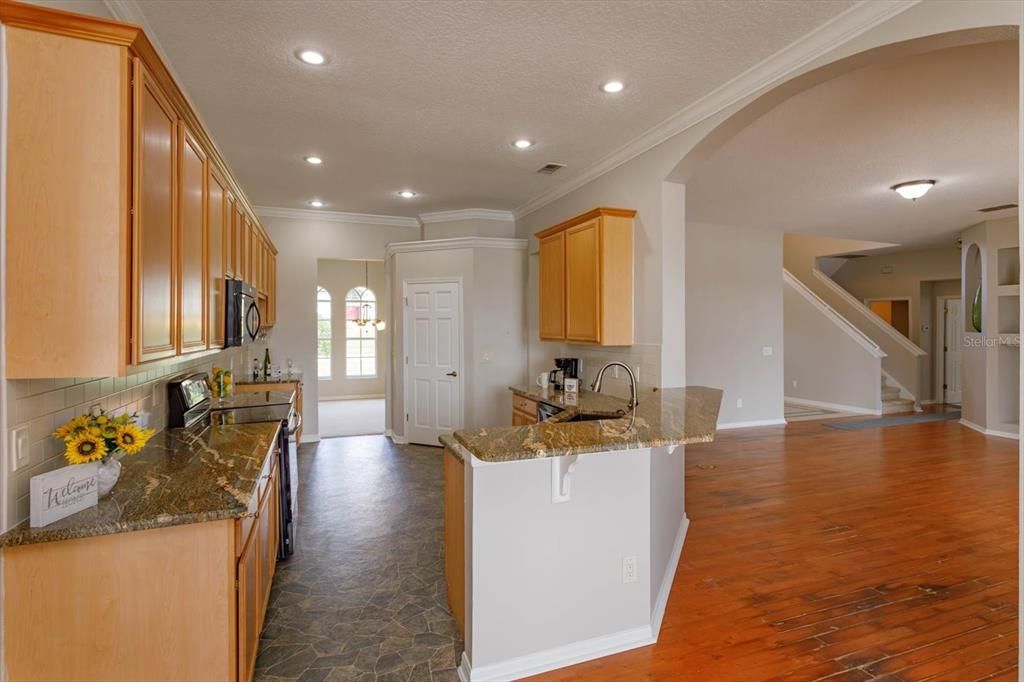 42 inch maple cabinets with tile backsplash