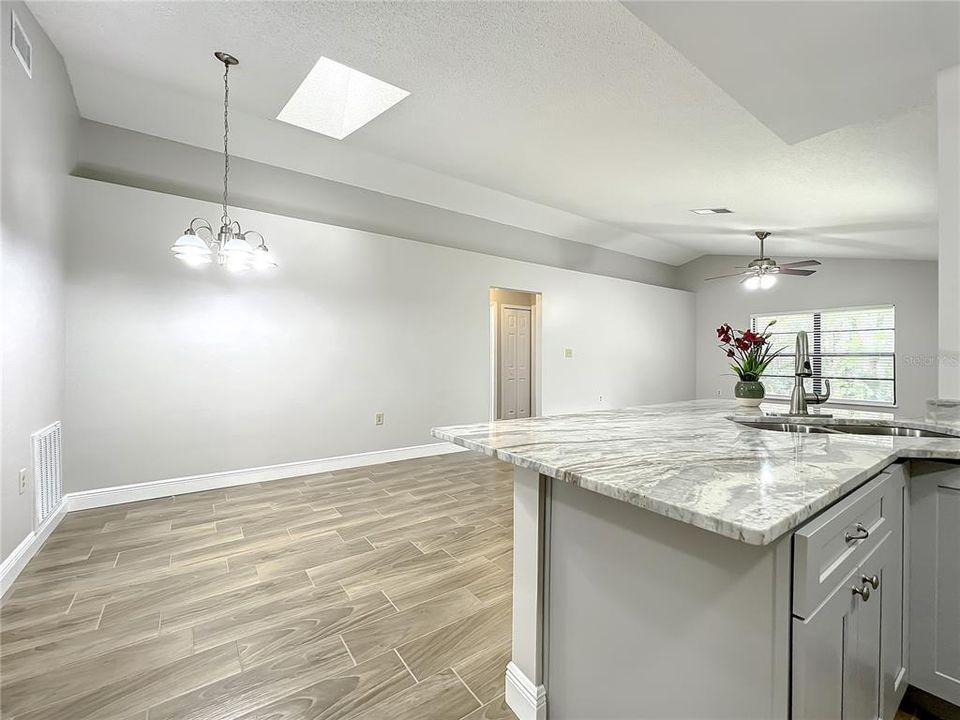 Active With Contract: $2,600 (3 beds, 2 baths, 1739 Square Feet)