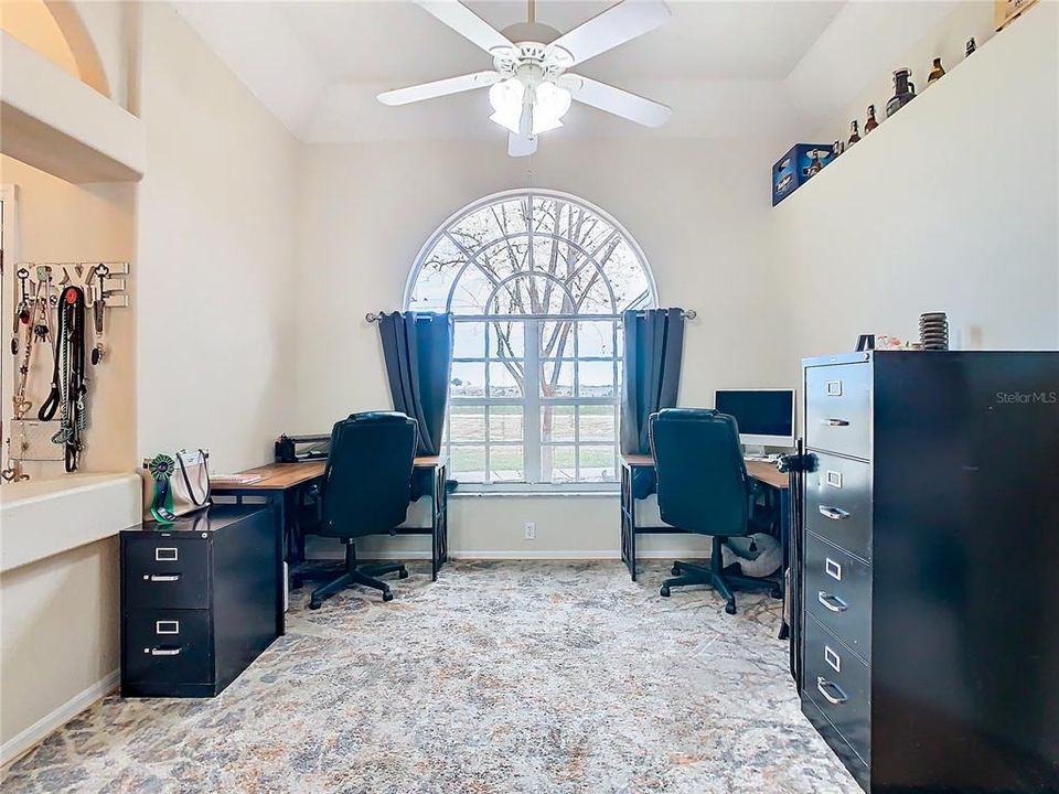 En Venta: $450,000 (3 camas, 2 baños, 1982 Pies cuadrados)