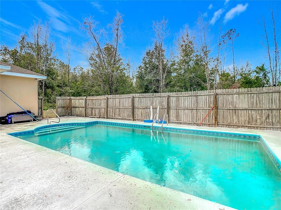 En Venta: $450,000 (3 camas, 2 baños, 1982 Pies cuadrados)