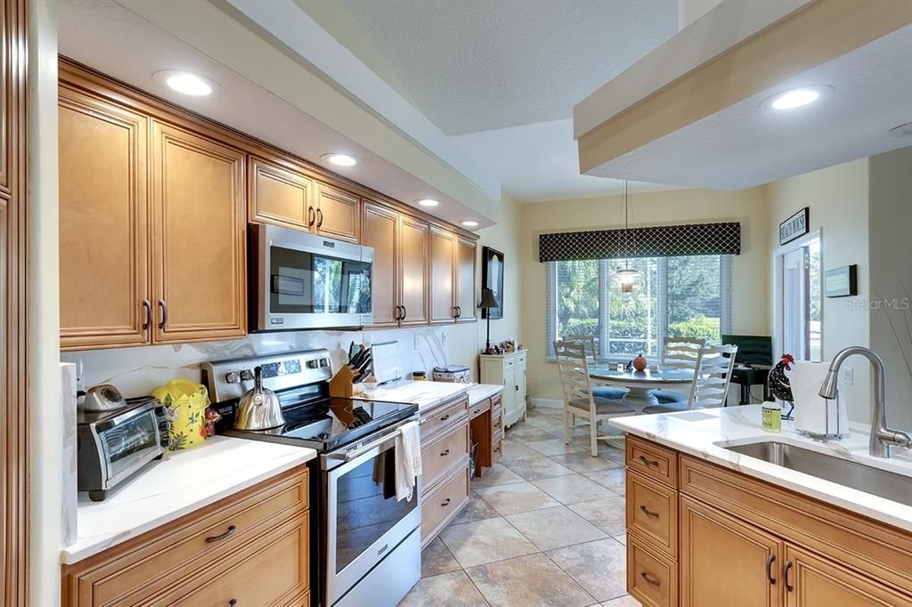 Kitchen eating area.