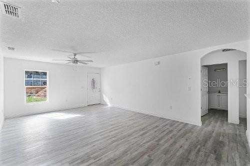 For Sale: $339,000 (3 beds, 2 baths, 1370 Square Feet)