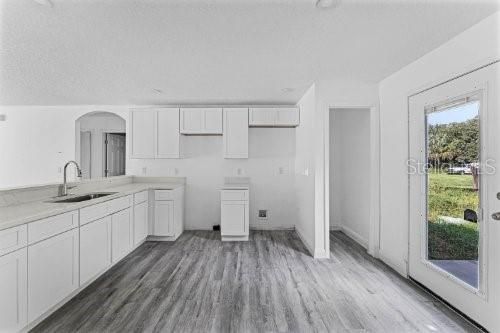 For Sale: $339,000 (3 beds, 2 baths, 1370 Square Feet)