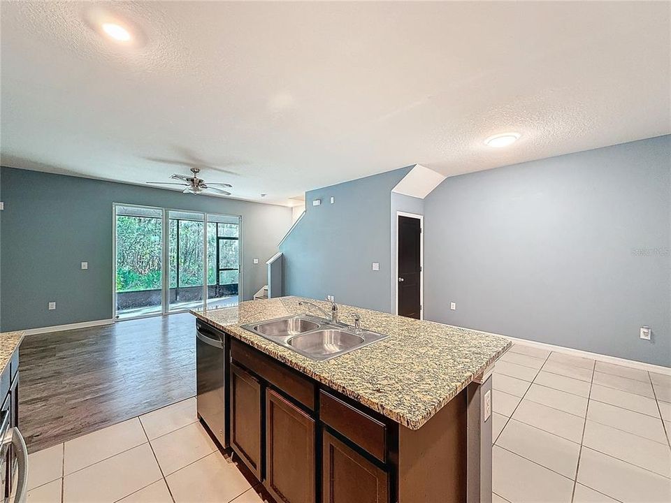 For Sale: $325,000 (3 beds, 2 baths, 1673 Square Feet)