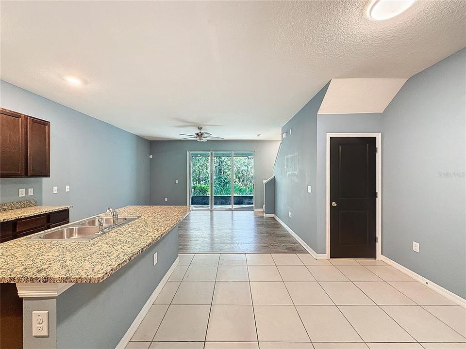 For Sale: $325,000 (3 beds, 2 baths, 1673 Square Feet)