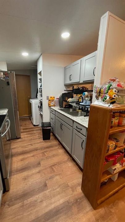 For Sale: $132,000 (2 beds, 2 baths, 960 Square Feet)