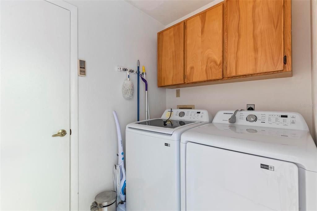 For Rent: $2,300 (3 beds, 2 baths, 1850 Square Feet)