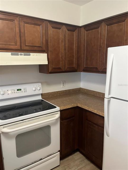 For Rent: $1,500 (2 beds, 2 baths, 975 Square Feet)