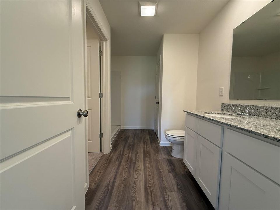 For Rent: $1,900 (4 beds, 2 baths, 1811 Square Feet)