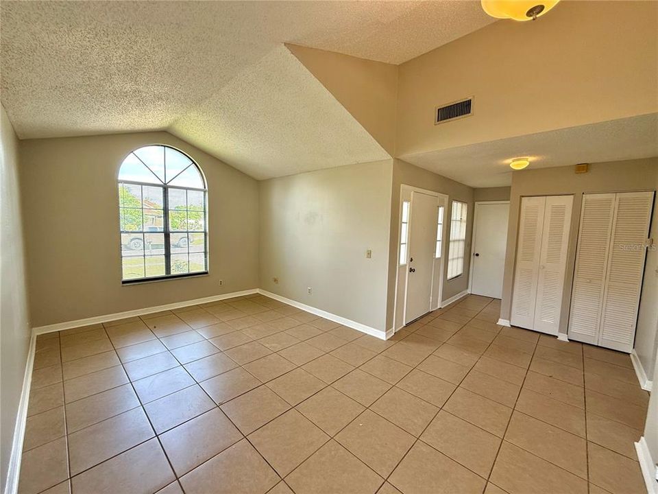 For Rent: $2,198 (3 beds, 2 baths, 1344 Square Feet)