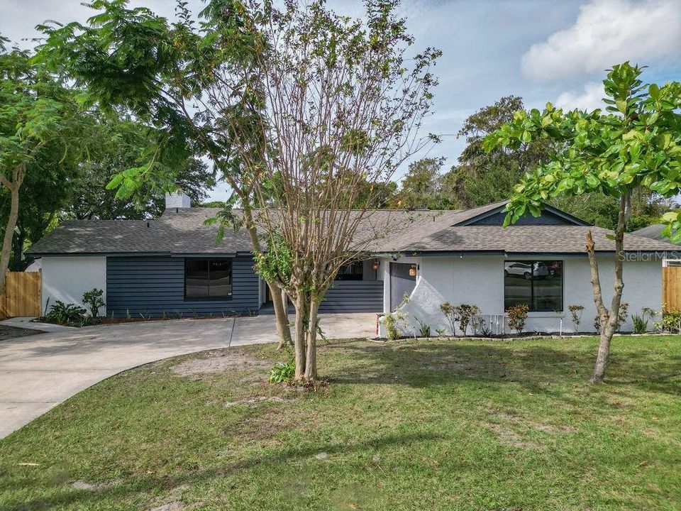 For Sale: $597,000 (4 beds, 2 baths, 2111 Square Feet)