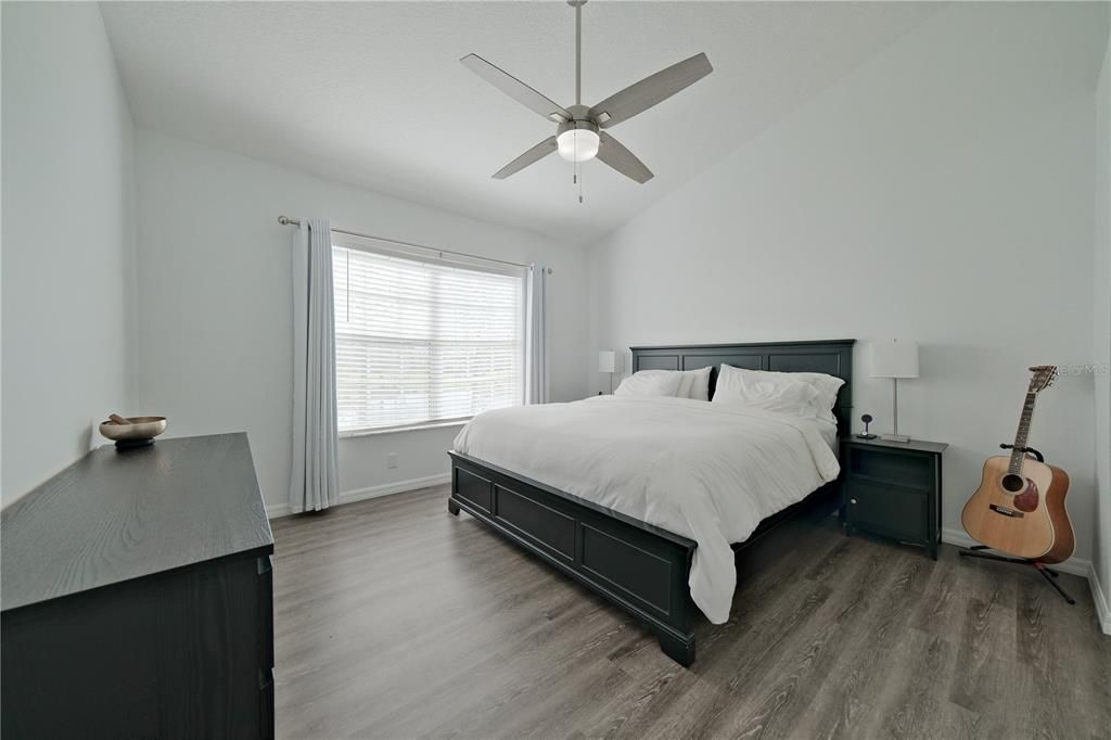 For Sale: $319,000 (3 beds, 2 baths, 1208 Square Feet)