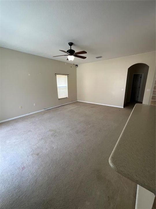 For Rent: $2,850 (5 beds, 3 baths, 2880 Square Feet)