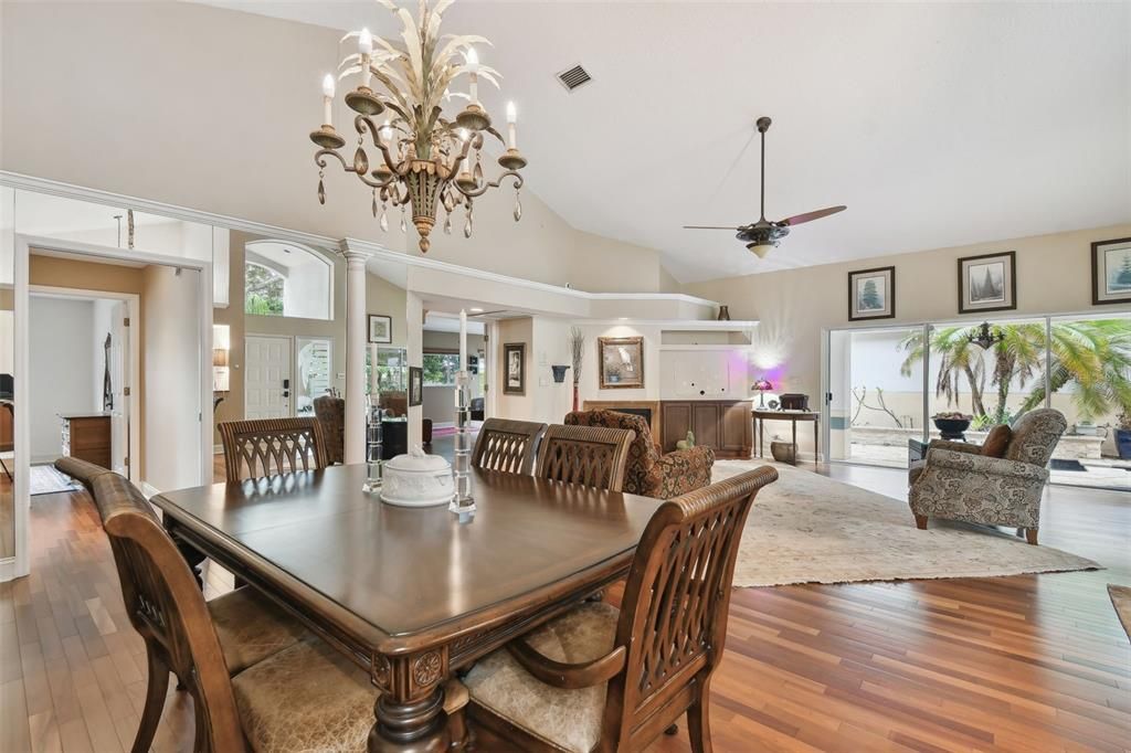 Great room and dining room combo