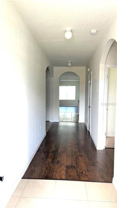 For Rent: $1,900 (4 beds, 2 baths, 1828 Square Feet)