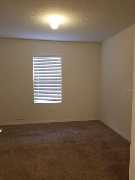 For Rent: $1,900 (4 beds, 2 baths, 1828 Square Feet)